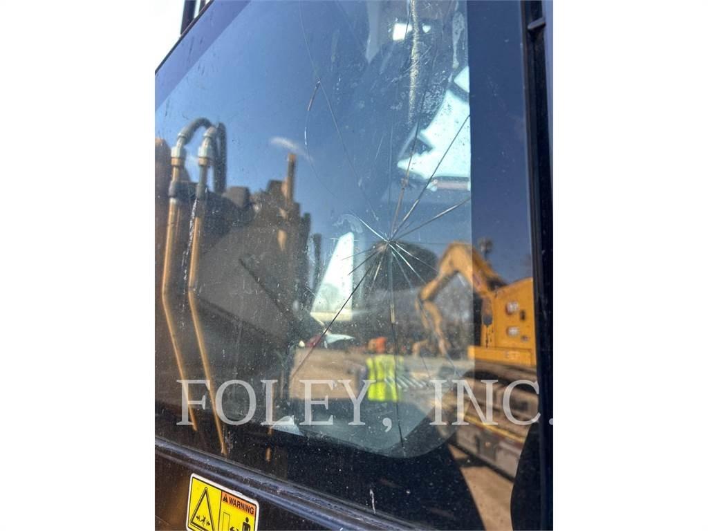 CAT 926M Naudoti ratiniai krautuvai