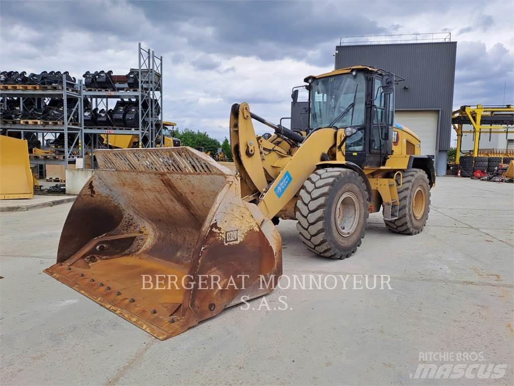 CAT 926M Naudoti ratiniai krautuvai