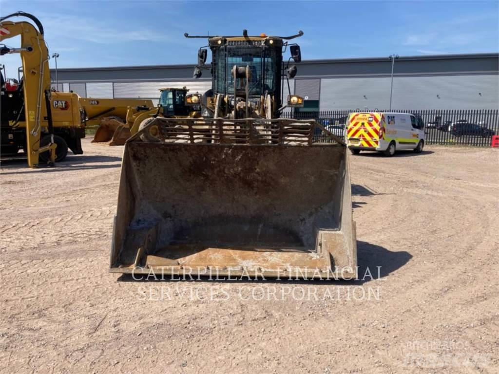 CAT 926M Naudoti ratiniai krautuvai