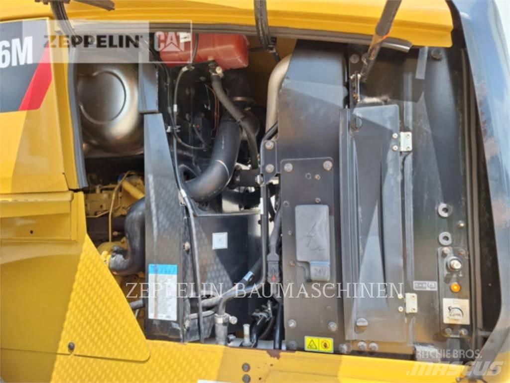 CAT 926M Naudoti ratiniai krautuvai