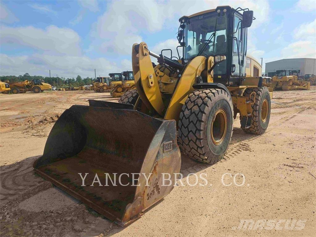 CAT 926M Naudoti ratiniai krautuvai