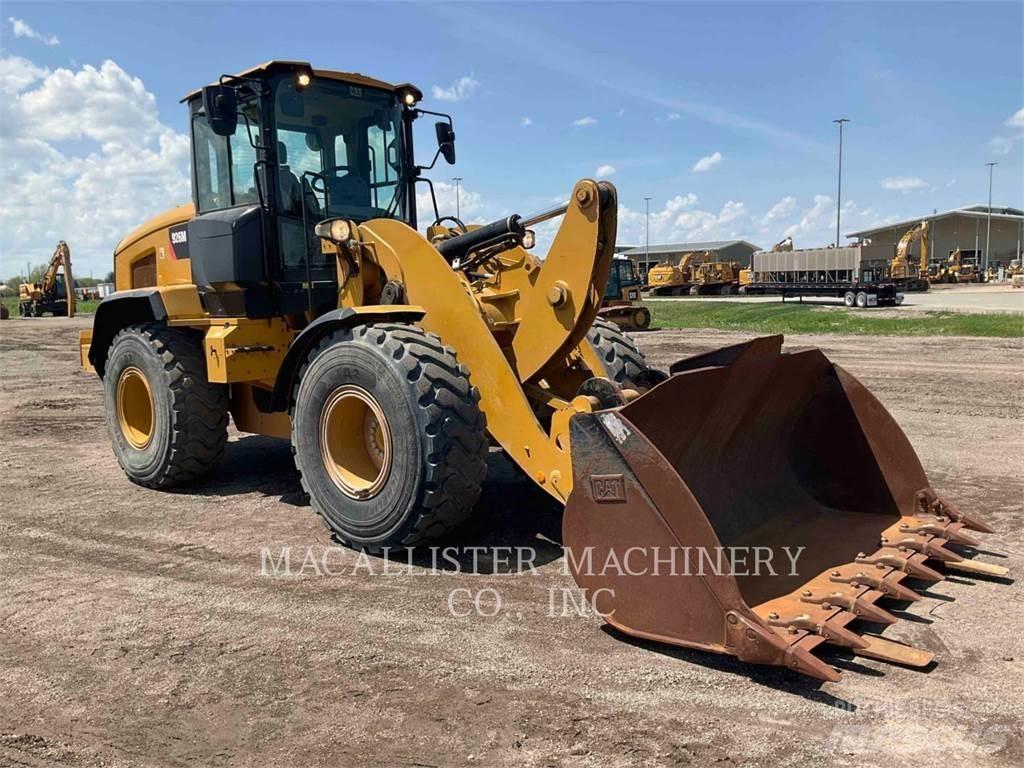CAT 926M Naudoti ratiniai krautuvai