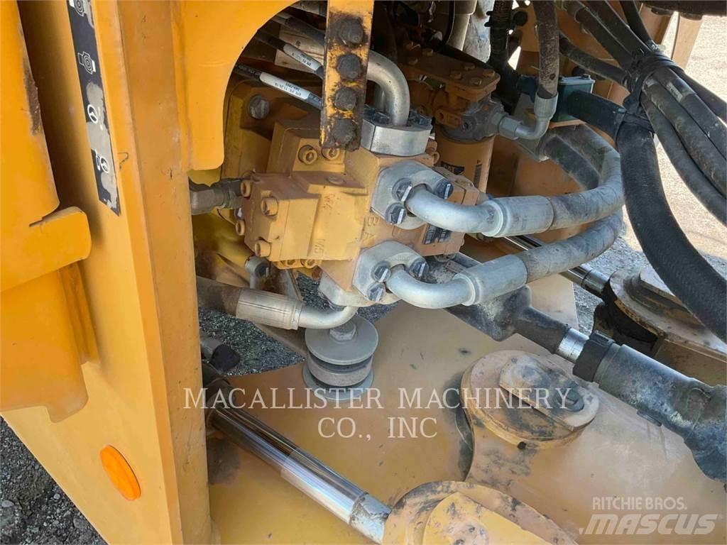 CAT 926M Naudoti ratiniai krautuvai