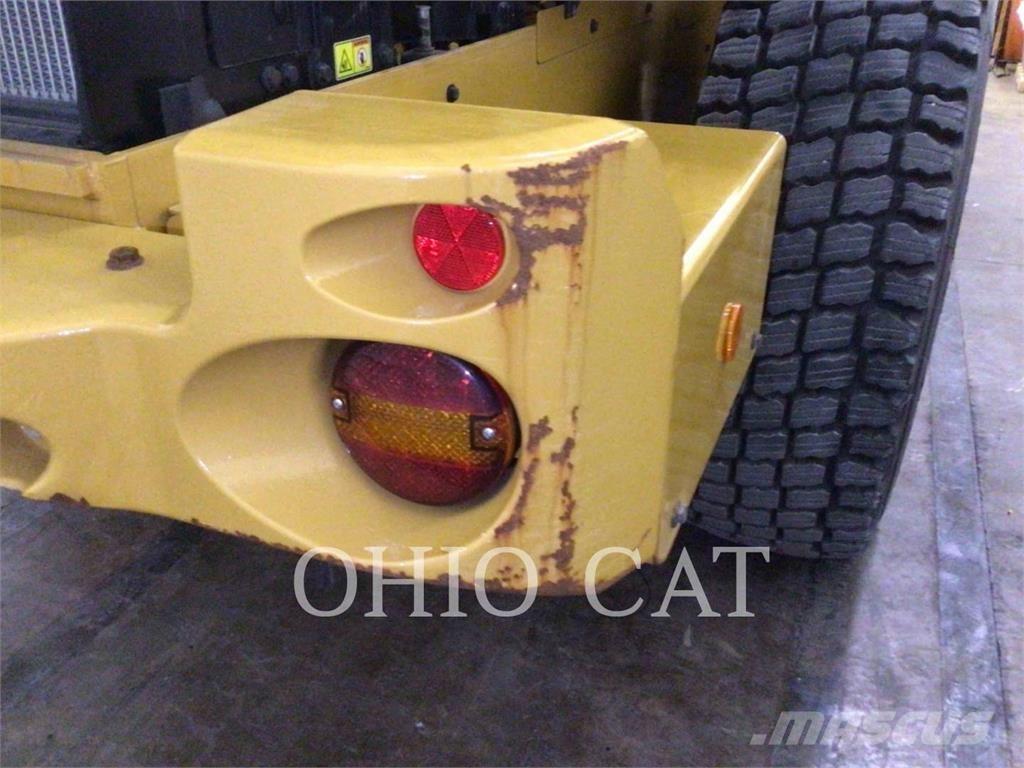 CAT 926M Naudoti ratiniai krautuvai