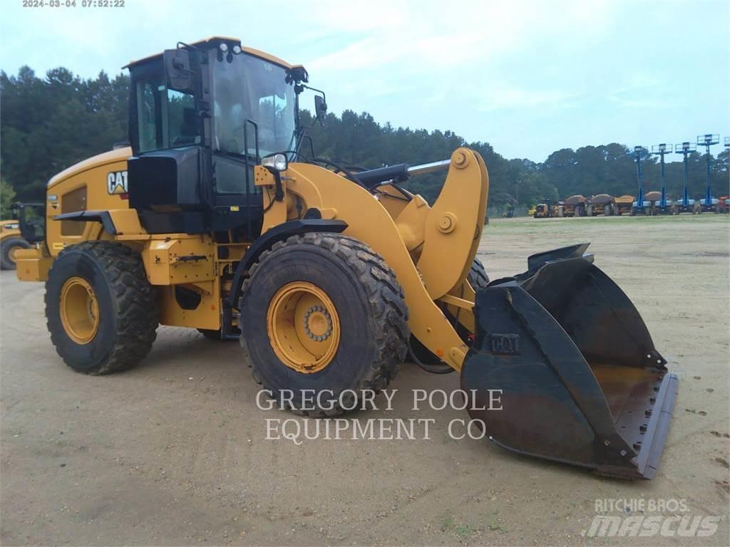CAT 926M Naudoti ratiniai krautuvai
