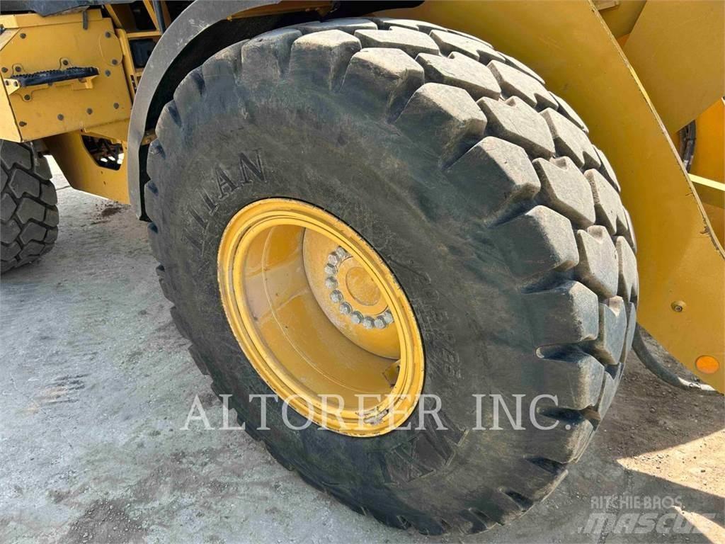 CAT 926M Naudoti ratiniai krautuvai