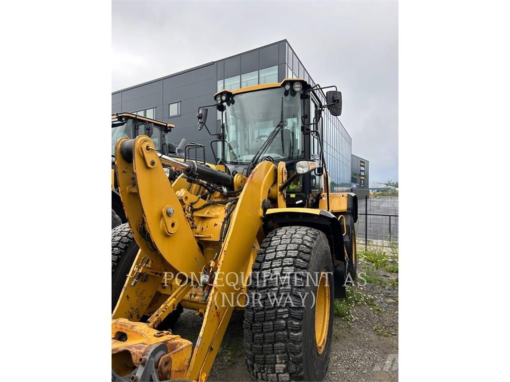 CAT 926M Naudoti ratiniai krautuvai