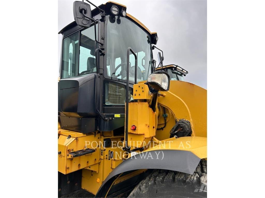 CAT 926M Naudoti ratiniai krautuvai