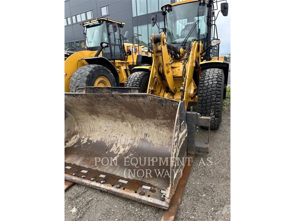 CAT 926M Naudoti ratiniai krautuvai