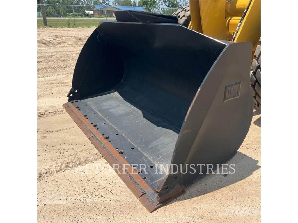 CAT 926M Naudoti ratiniai krautuvai