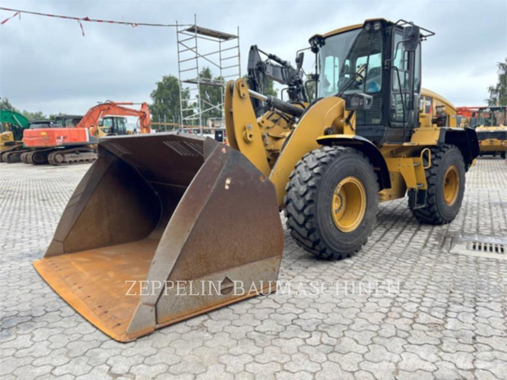 CAT 926M Naudoti ratiniai krautuvai