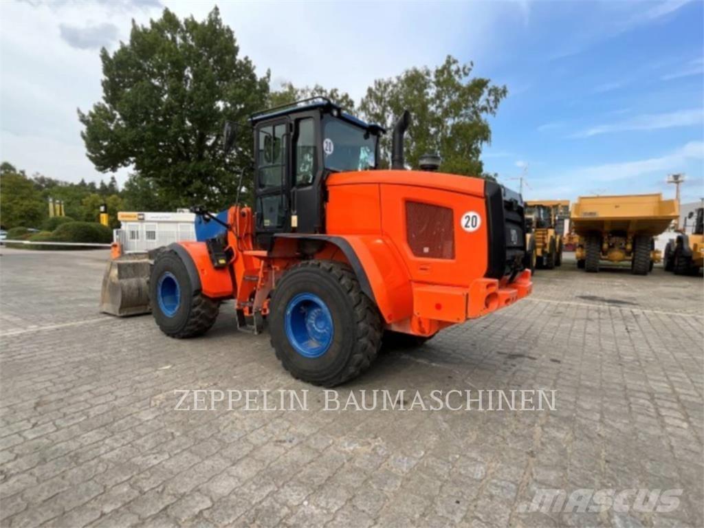 CAT 926M Naudoti ratiniai krautuvai
