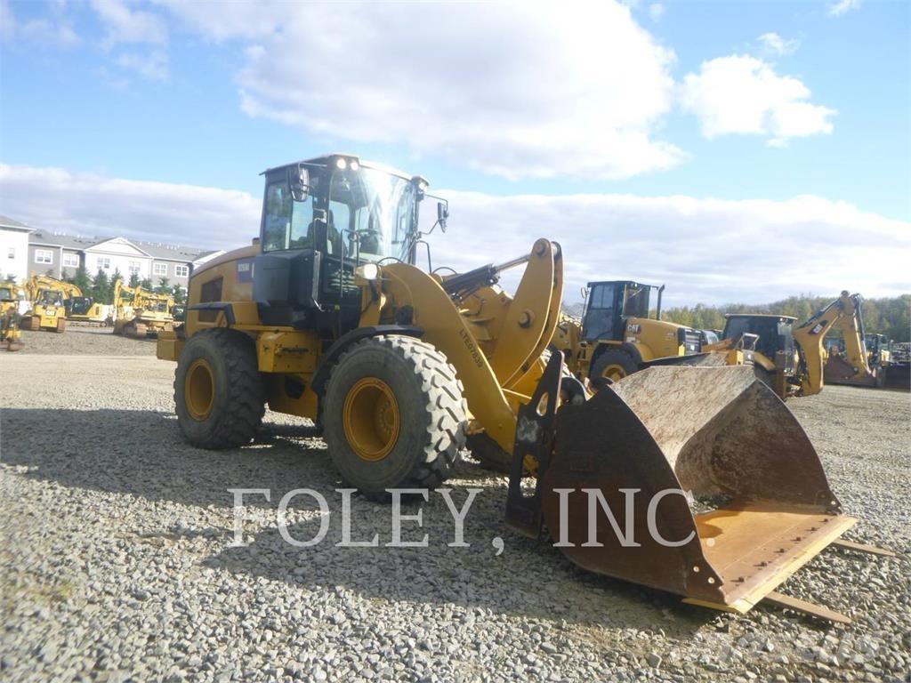 CAT 926M Naudoti ratiniai krautuvai