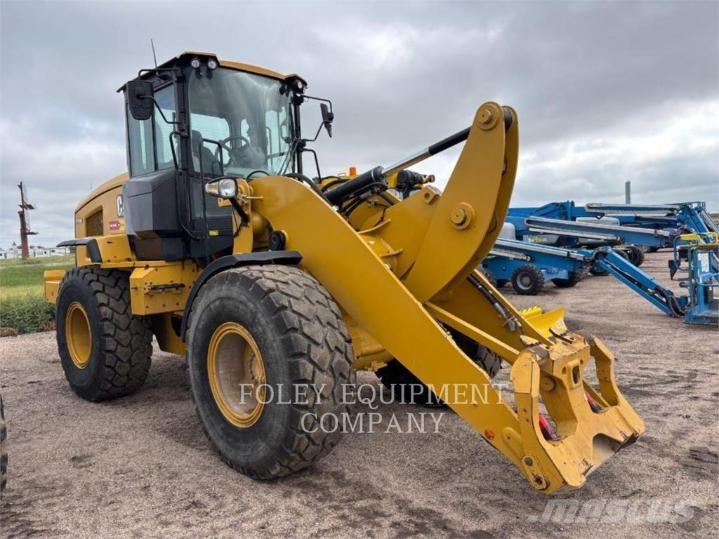 CAT 926MHL Naudoti ratiniai krautuvai