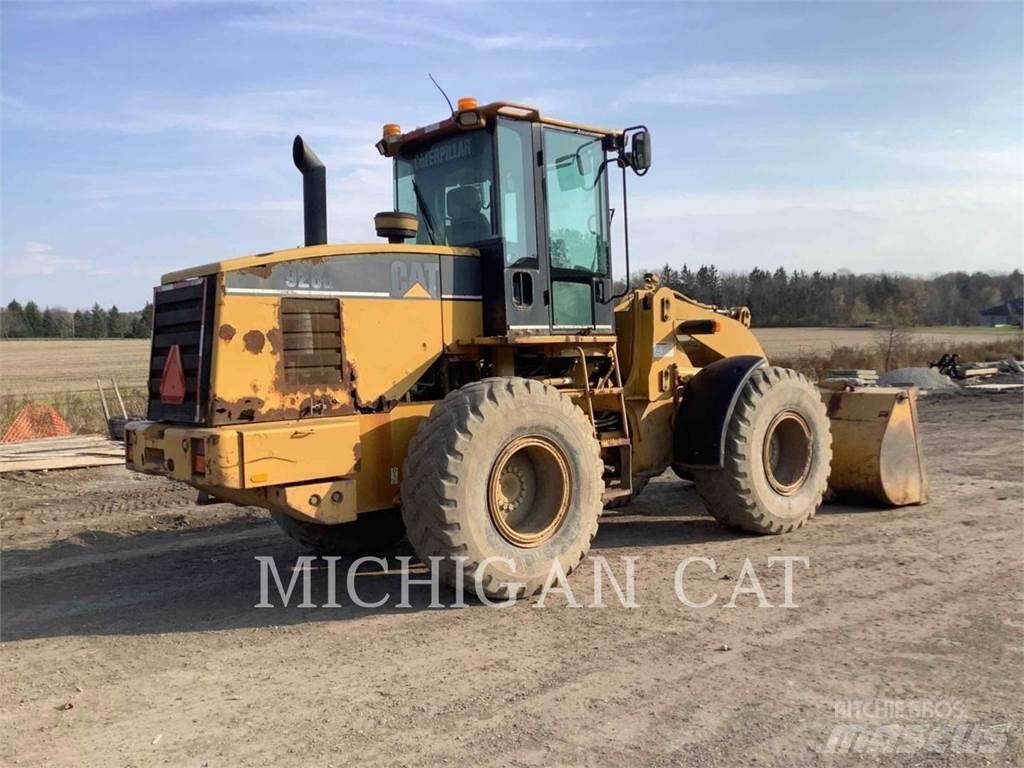 CAT 928G Naudoti ratiniai krautuvai