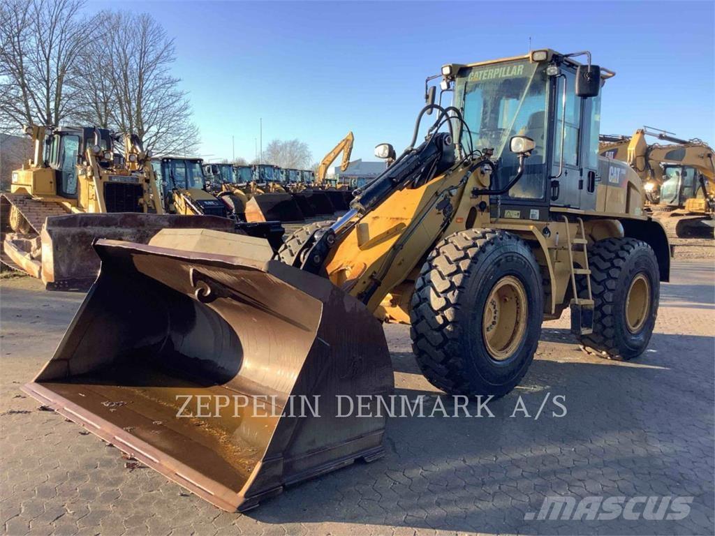 CAT 930H Naudoti ratiniai krautuvai