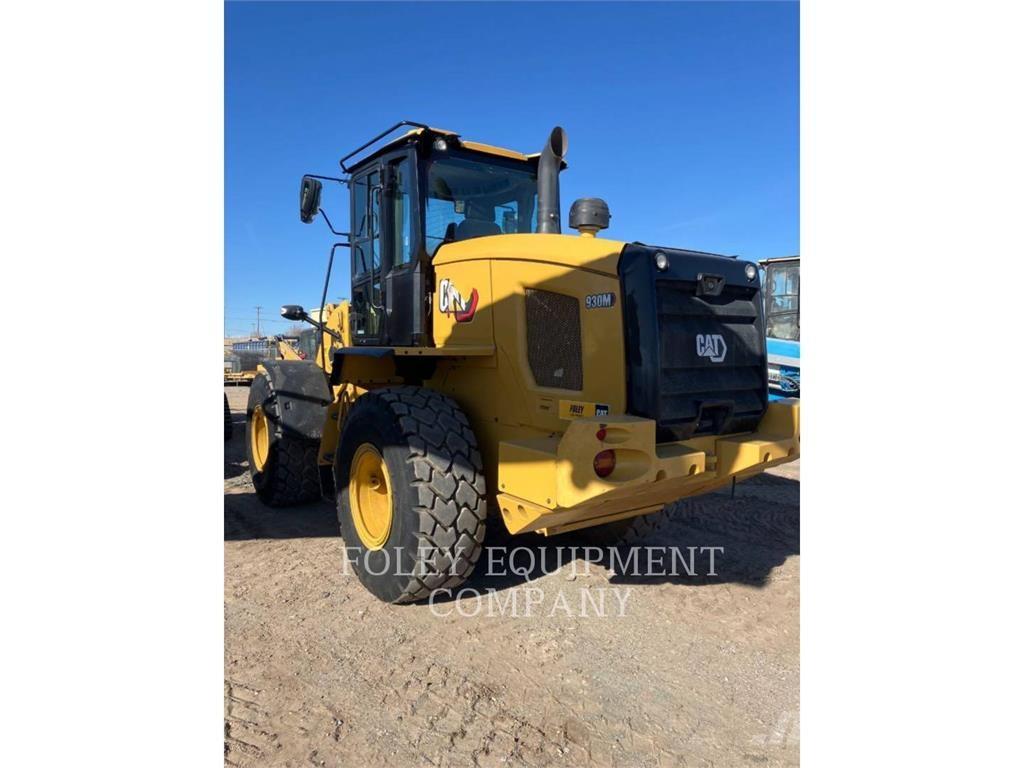 CAT 930M Naudoti ratiniai krautuvai