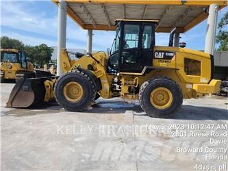 CAT 930M Naudoti ratiniai krautuvai