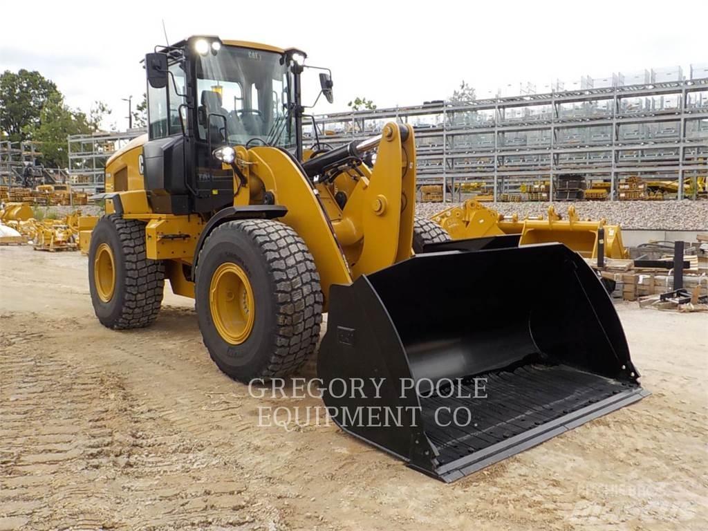 CAT 930M Naudoti ratiniai krautuvai