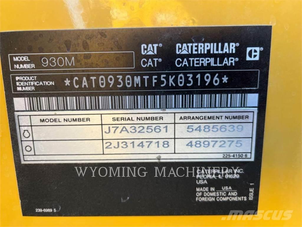 CAT 930M Naudoti ratiniai krautuvai