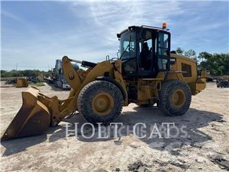 CAT 930M Naudoti ratiniai krautuvai