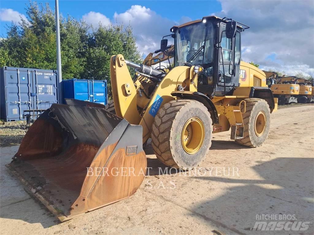 CAT 930M Naudoti ratiniai krautuvai