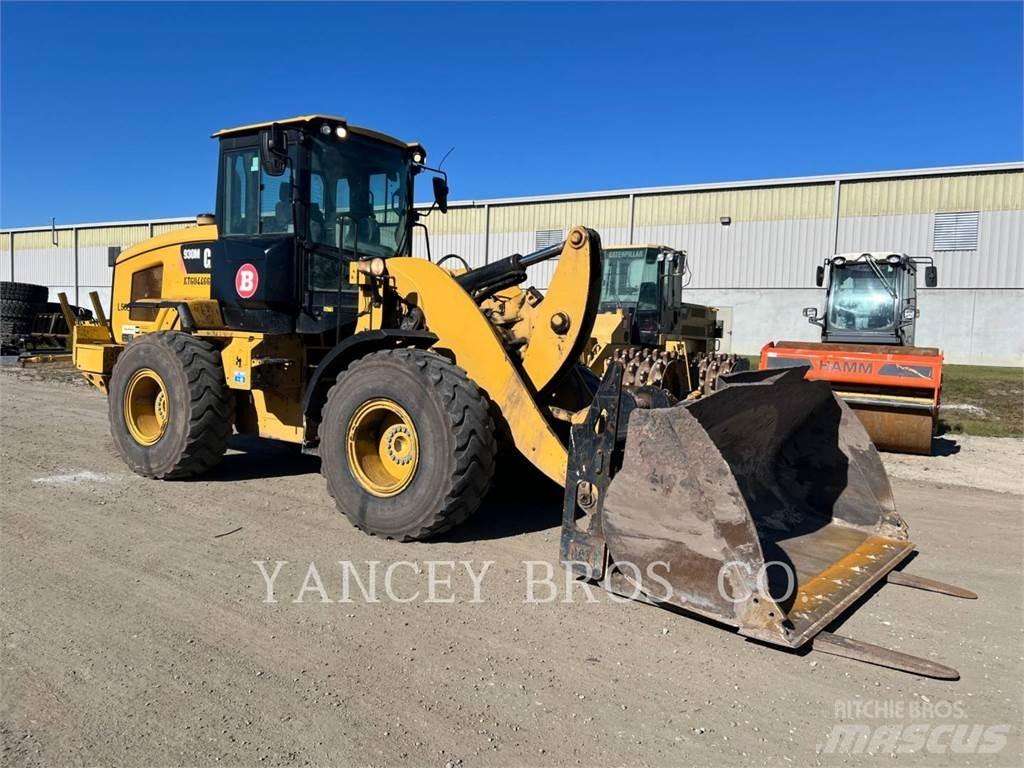 CAT 930M Naudoti ratiniai krautuvai