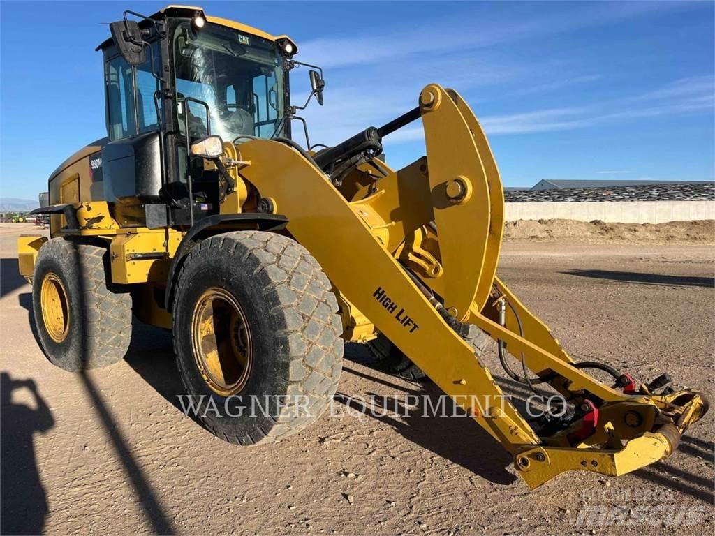 CAT 930M Naudoti ratiniai krautuvai