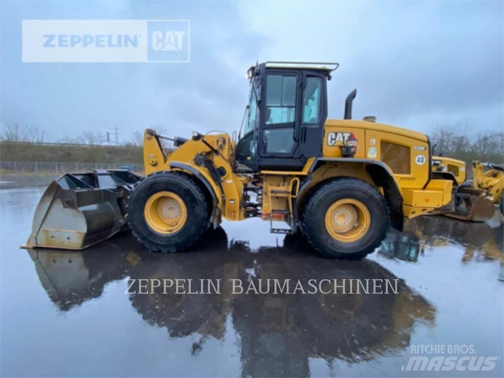 CAT 930M Naudoti ratiniai krautuvai