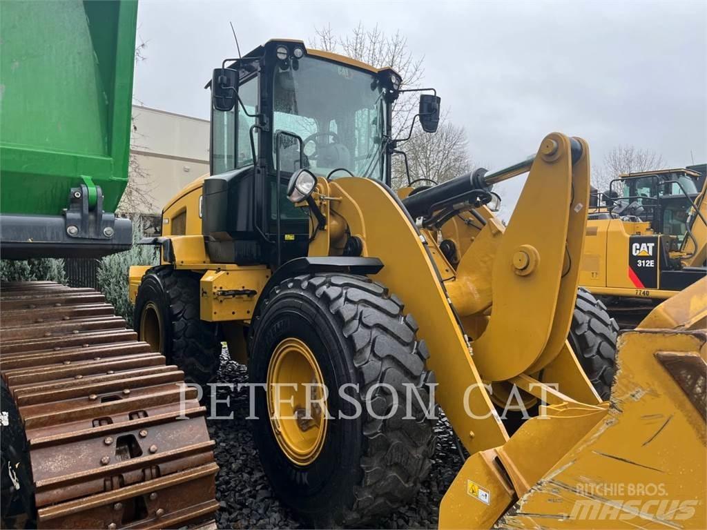 CAT 930M Naudoti ratiniai krautuvai