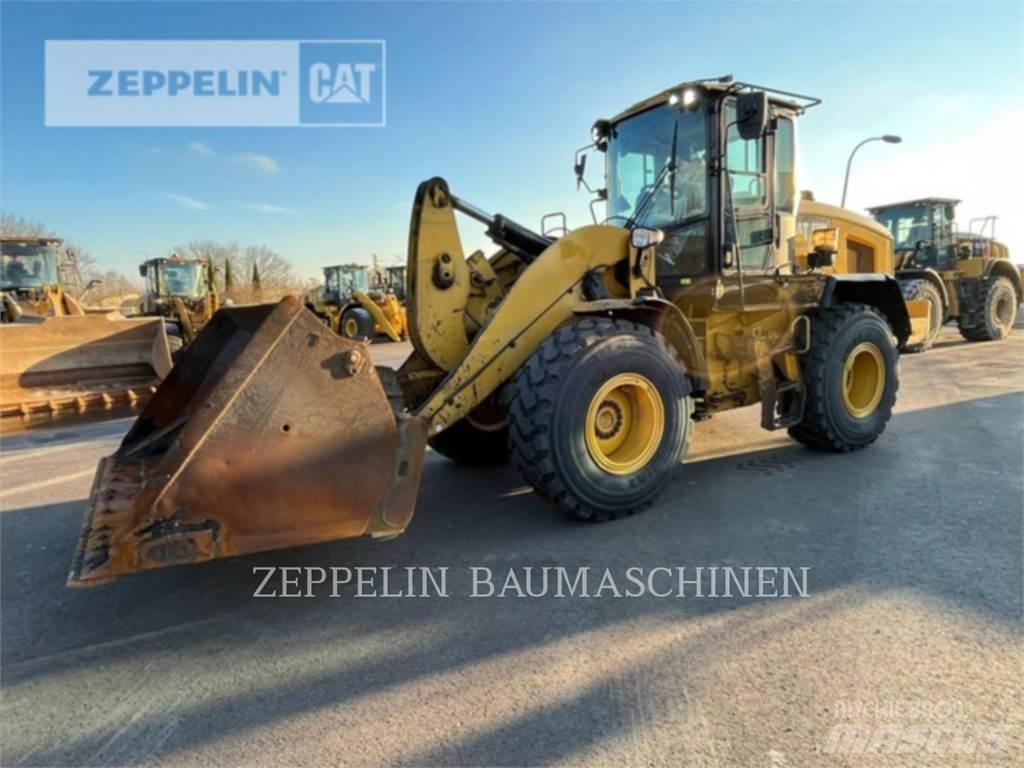 CAT 930M Naudoti ratiniai krautuvai