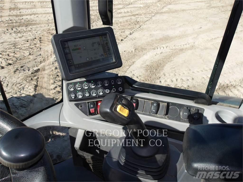 CAT 930M Naudoti ratiniai krautuvai