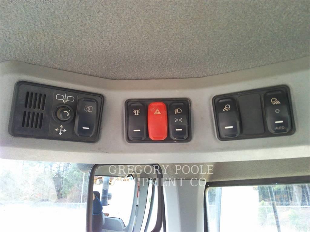 CAT 930M Naudoti ratiniai krautuvai