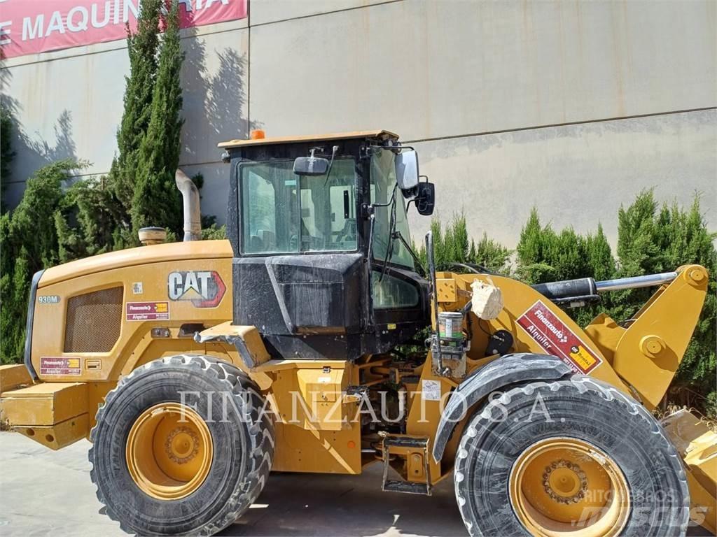 CAT 930M Naudoti ratiniai krautuvai