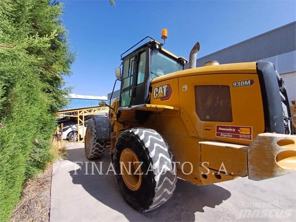 CAT 930M Naudoti ratiniai krautuvai