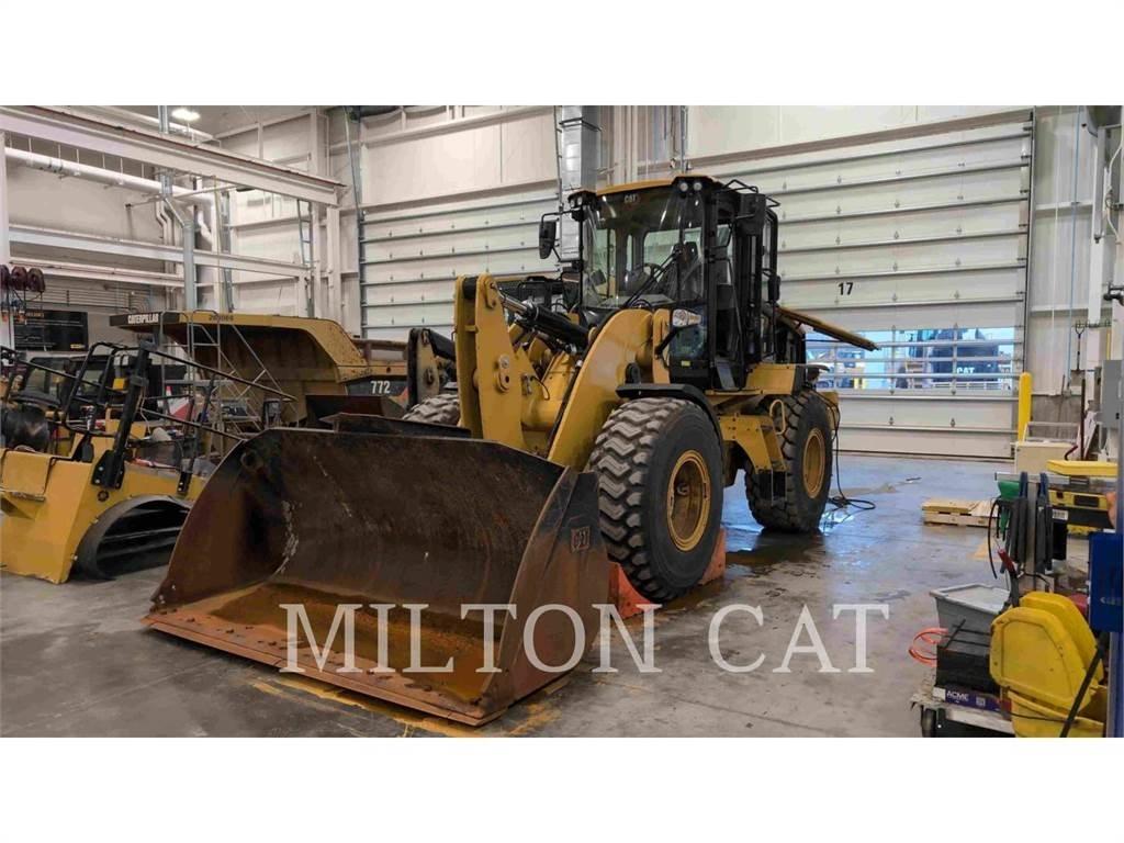 CAT 930M Naudoti ratiniai krautuvai