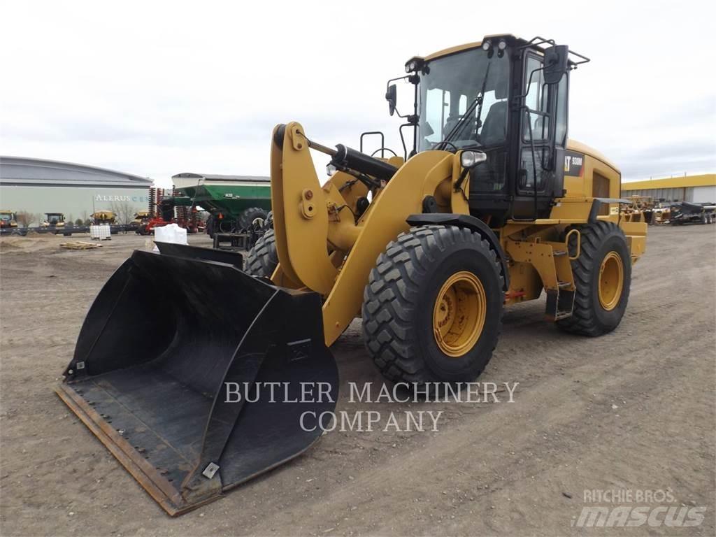 CAT 930M Naudoti ratiniai krautuvai
