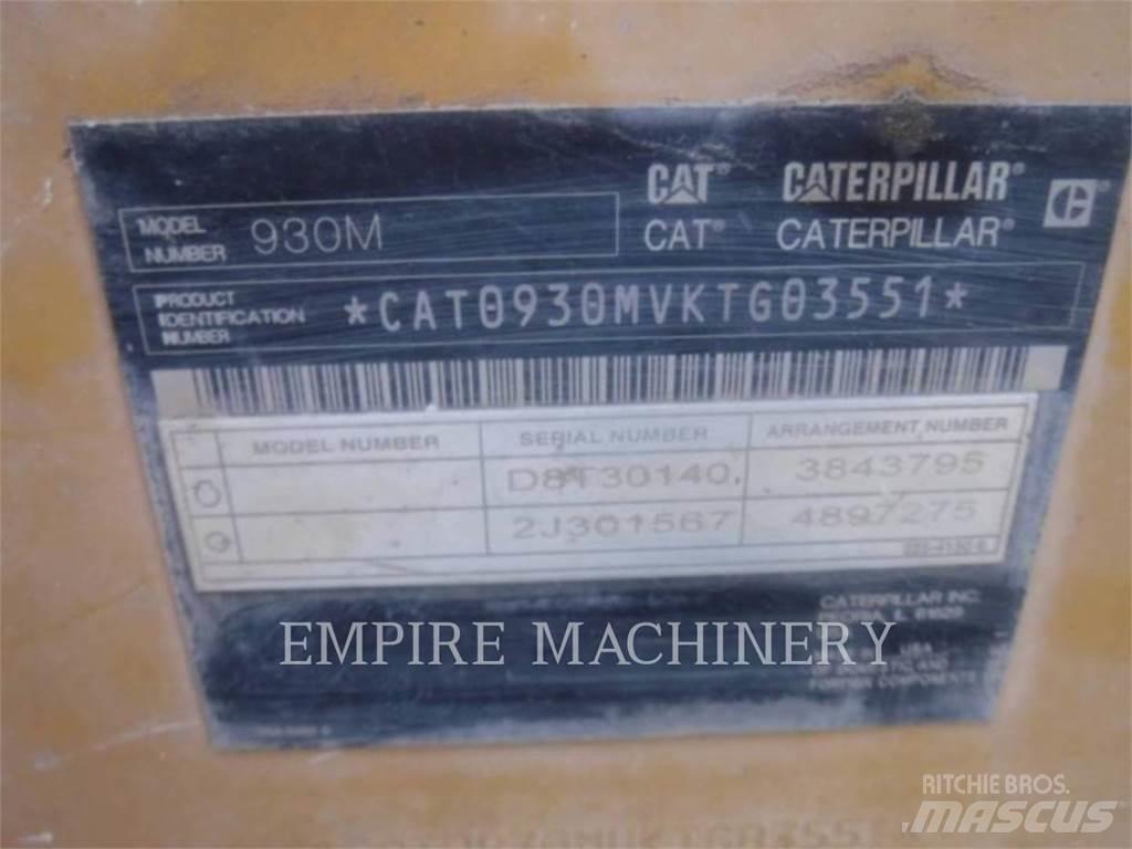 CAT 930M Naudoti ratiniai krautuvai