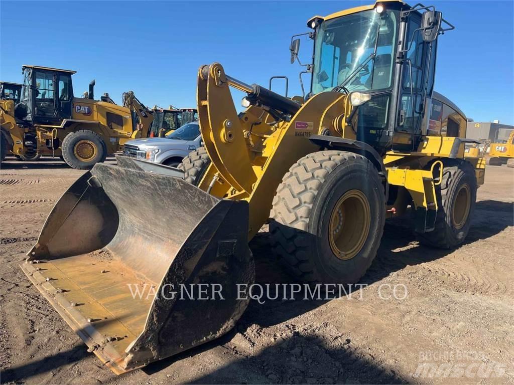 CAT 930M Naudoti ratiniai krautuvai