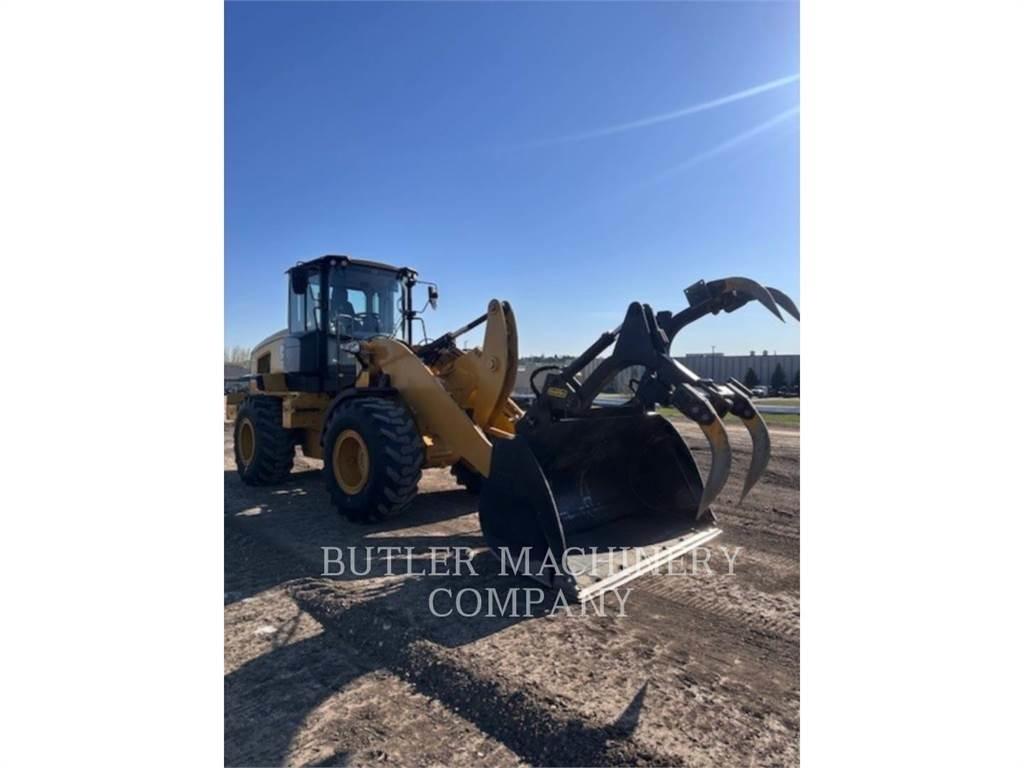 CAT 930M Naudoti ratiniai krautuvai