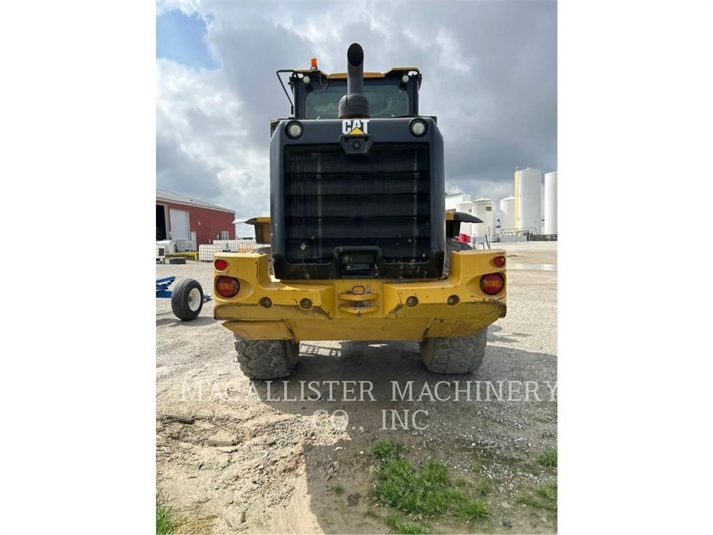 CAT 930M Naudoti ratiniai krautuvai