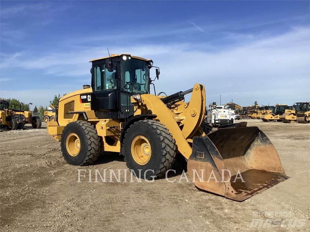 CAT 930M Naudoti ratiniai krautuvai