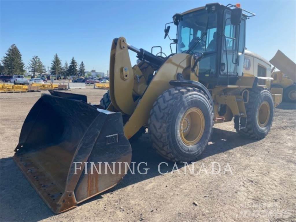 CAT 930M Naudoti ratiniai krautuvai