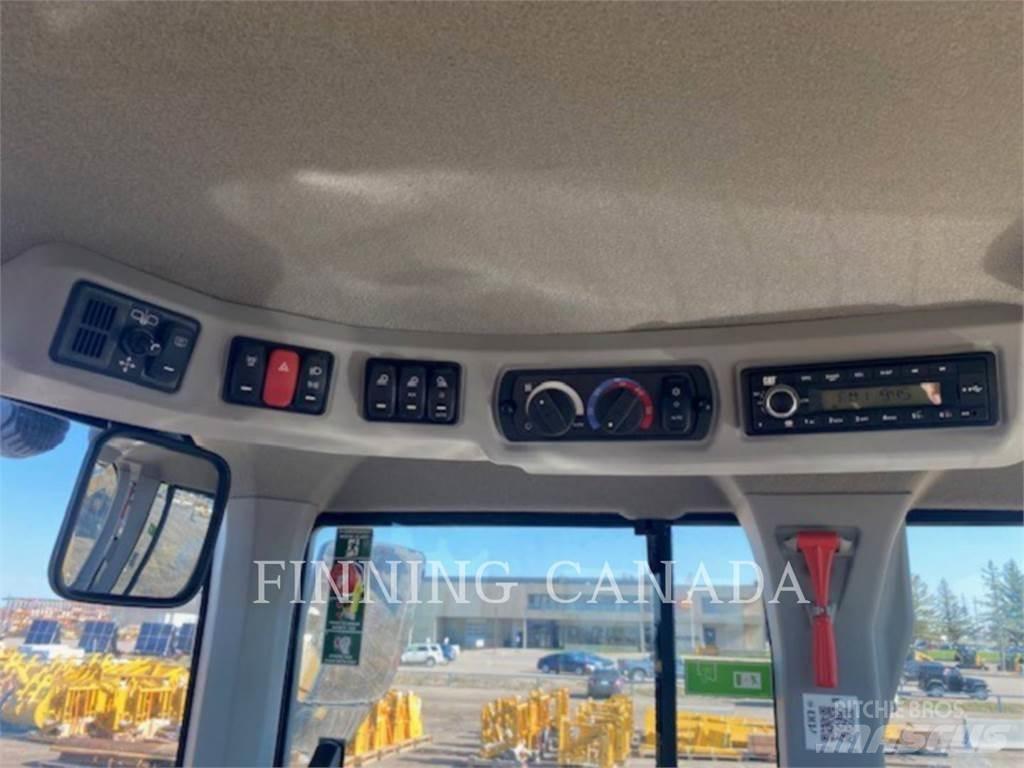 CAT 930M Naudoti ratiniai krautuvai