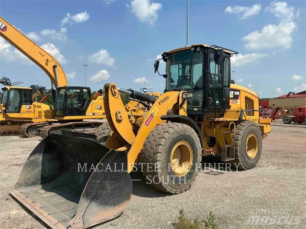 CAT 930M Naudoti ratiniai krautuvai