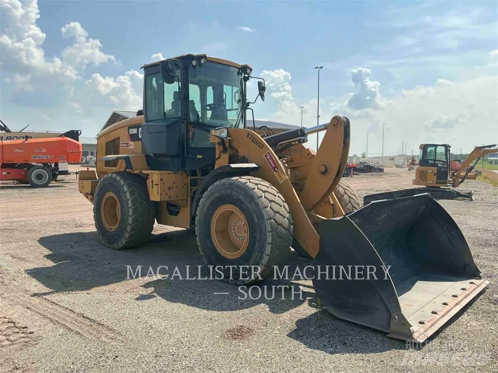 CAT 930M Naudoti ratiniai krautuvai