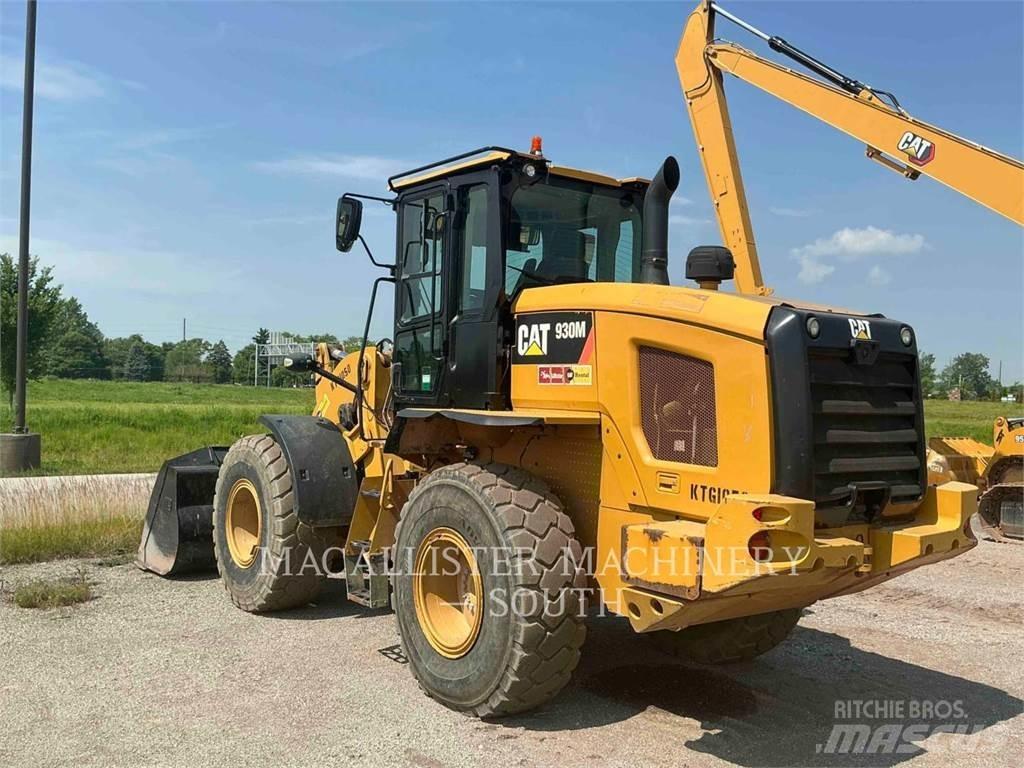 CAT 930M Naudoti ratiniai krautuvai