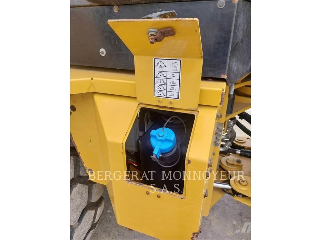 CAT 930M Naudoti ratiniai krautuvai