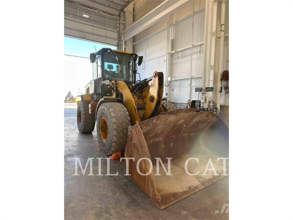 CAT 930M Naudoti ratiniai krautuvai