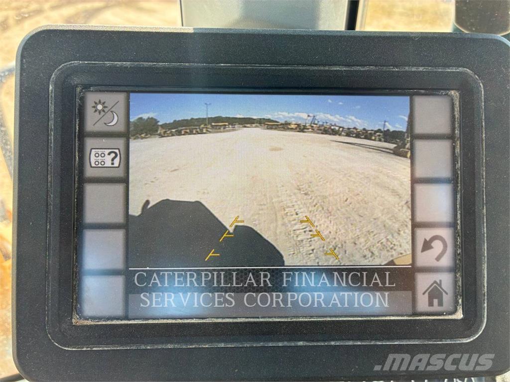 CAT 930M Naudoti ratiniai krautuvai